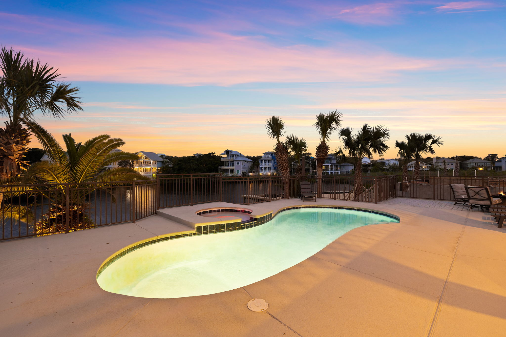 Casa Esmerelda at sunset